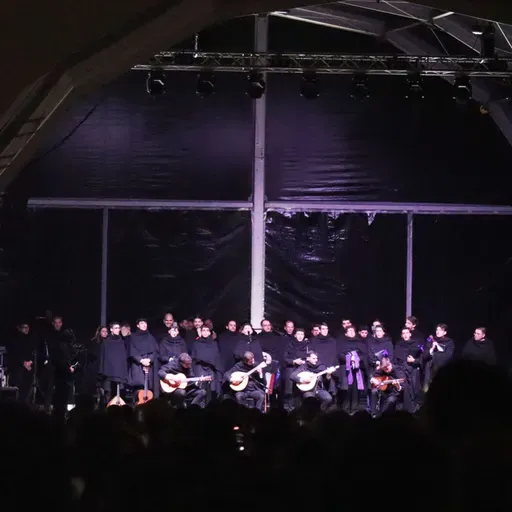 Monumental Serenata encheu Aliados de "capas negras de saudade"