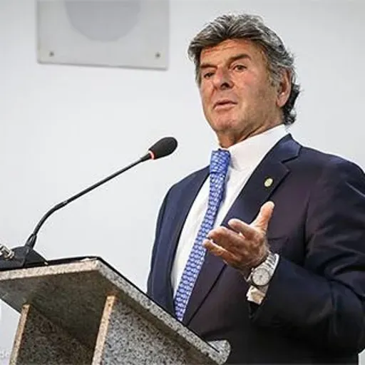 No Piauí, ministro Fux diz que parlamento está dividido e “empurra” problemas para o STF