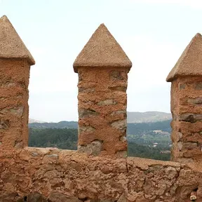 LA ALMENA