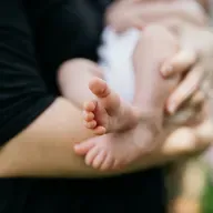 Ar krūts barošanu saistītās pozitīvās un negatīvās emocijas