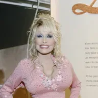 Dolly Parton takes to the Broadway stage