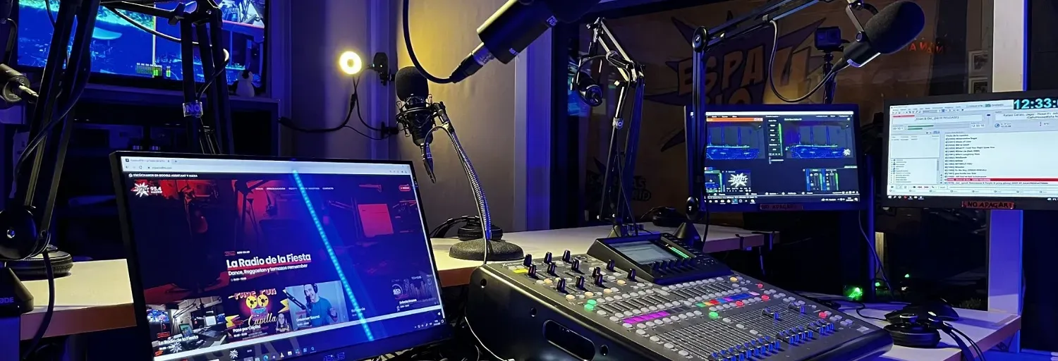 RADIO LA VOZ DEL TRUENO 98.5 FM