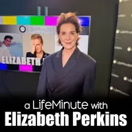 453: Elizabeth Perkins Says Working with Dan Levy and Old Friend Laurie Metcalf on Netflix’s Big Mistakes Has Been “a Gift”