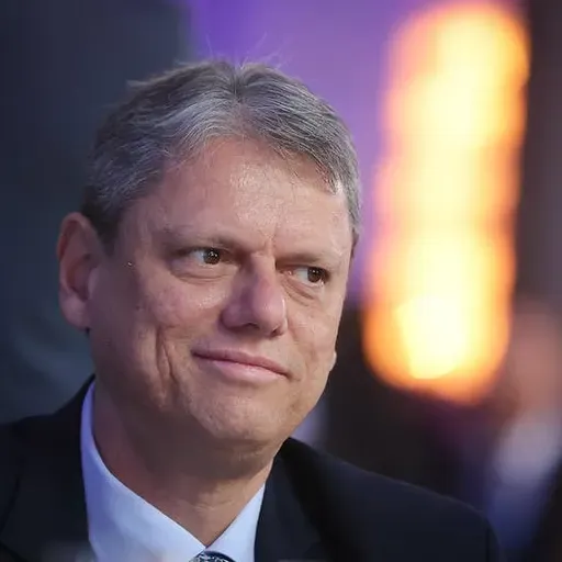 Tarcísio atribui queda de Lula em pesquisa a 'esgotamento de modelo de gestão'