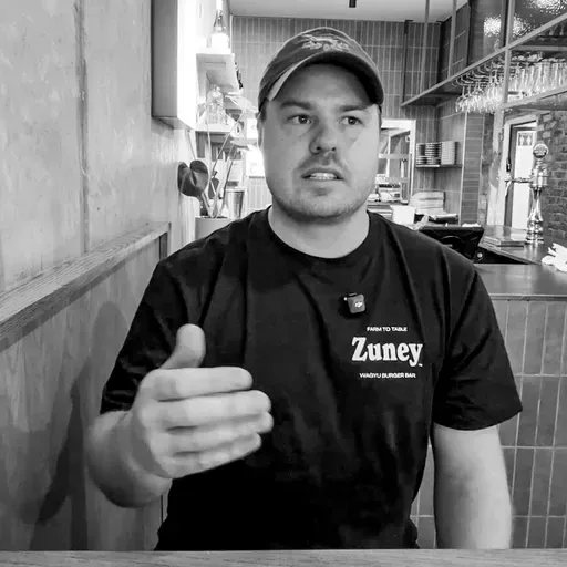 S02-37. Zuney Burger - Henning Klopper