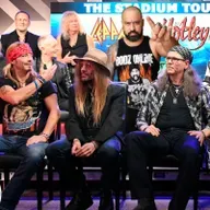 MÖTLEY CRÜE - POISON - VAMOS FALAR SOBRE A STADIUM TOUR