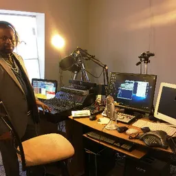 RADIO PUISSANCE DE LUMIERE