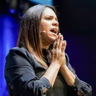 DEUS PODE I Vanessa Austregésilo