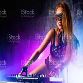 djmarciaAkilah