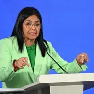 Oposição venezuelana perde espaço enquanto EUA lidam com governo interino