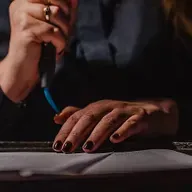 Ar ko mūsdienās lasītāja uzmanību piesaista "Prozas lasījumu" autori?