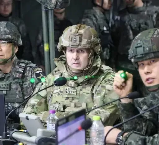 Second Breakfast:  Gaza, SOUTHCOM, AI Nuke Analogies Stink,  Generals Using AI (with M. Horowitz and L. Kahn!)