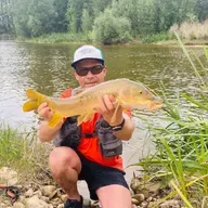 Miguel Ángel Canales la pesca de Barbos comunes , Gergo Matyas nueva marca de pesca, y el Salmón del Bidasoa.