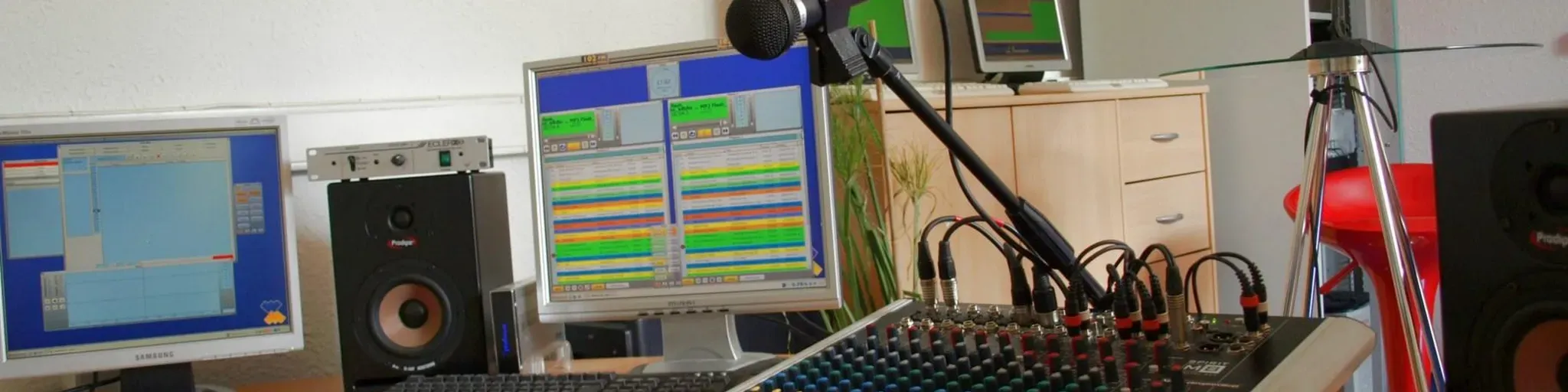 radio ZIG ZAG HITS
