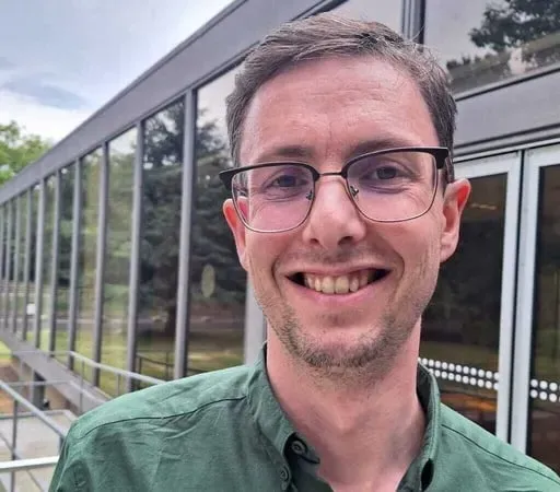 Tús Áite: 22 Nollaig 2025