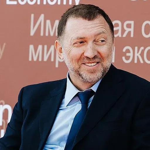 Обыски в домах Дерипаски: ФБР ищет деньги Путина?