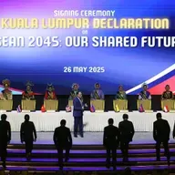 ASEAN summit explores ways to deepen trade ties under tariff threat
