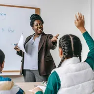 #351 - Perguntas inteligentes para praticar a fala