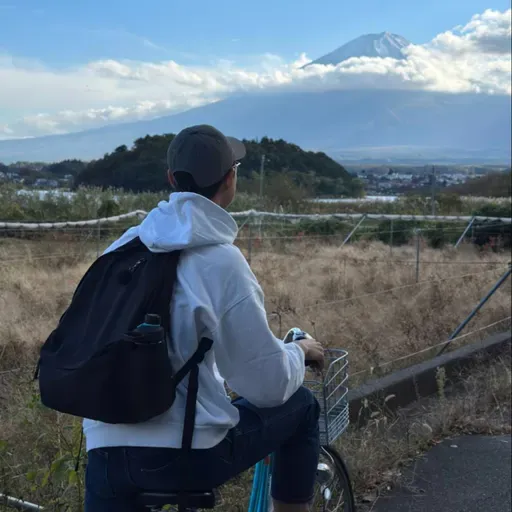 EP98從背包客到數位遊牧：離職奔向自由接案的華語老師，薪水翻倍的乾貨分享！(訪問：凱凱）