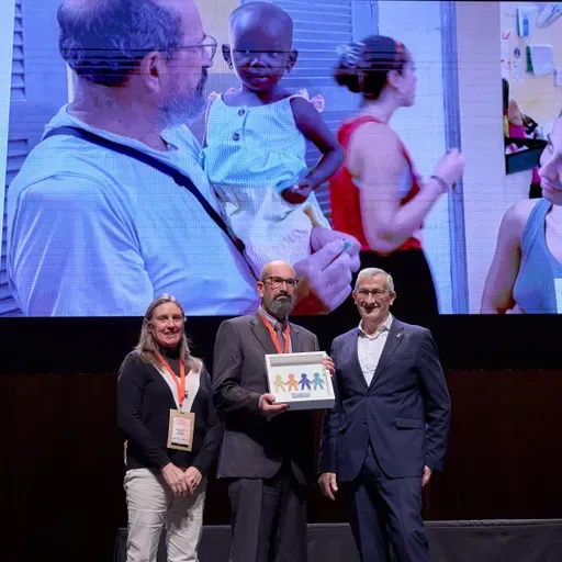 Carlos Bardají: "Vemos un niño que deja de sufrir y una familia que cambia su perspectiva de vida"