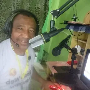 RADIOWEB137UNAMAR
