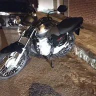 VARGINHA/MG - POLÍCIA MILITAR PRENDE AUTOR E RECUPERA MOTOCICLETA FURTADA*