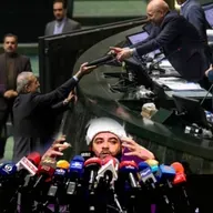 افزایش بودجهٔ نهادهای «خاص» خامنه‌ای