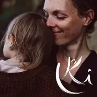 Folge 154 - Achtsam durch den Krippen-Alltag: Was wir von Emmi Pikler lernen können