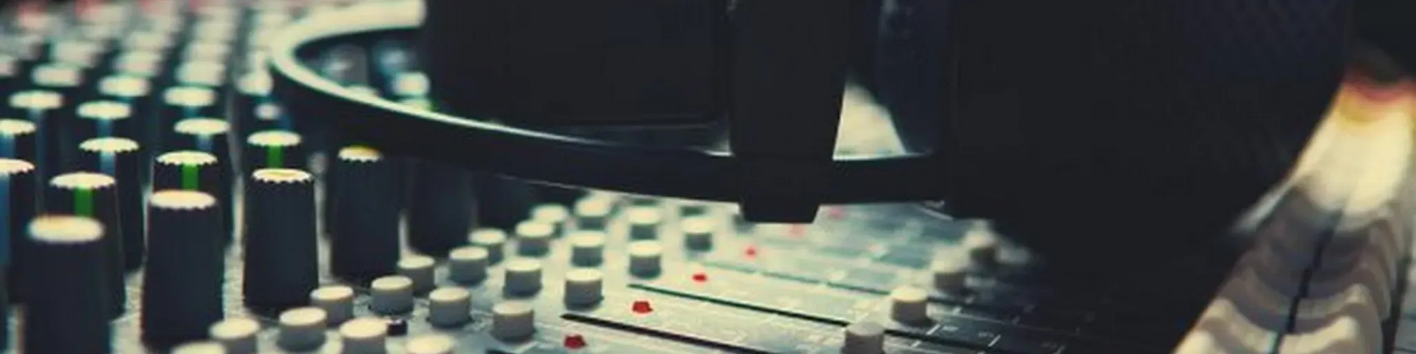 Plays Radio Web