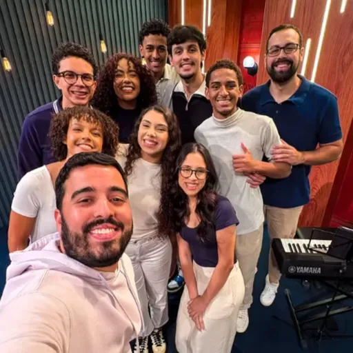 PURO LOUVOR: “A música deixa as coisas mais leves”