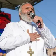 გადადგება თუ არა ფაშინიანი - მასობრივი პროტესტი სომხეთში.