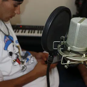 Sintonia hip hop e Tudo Nosso