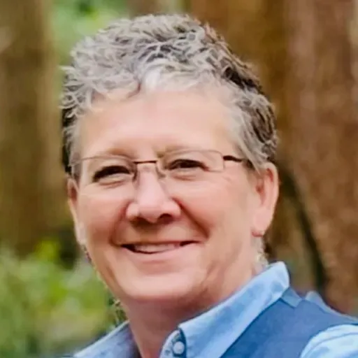 Kemmi Sadler (Federal Law Enforcement, MS-13 in El Salvador and Healing through Ayahuasca) - Episode 1230