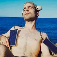 Manel de Aguas, el hombre que se implantó un chip en la cabeza para oír el clima