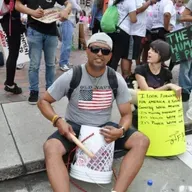 LAS CALLES SON DE LOS REVOLUCIONARIO EN VIVO CON EL PROTESTÓN CUBANO