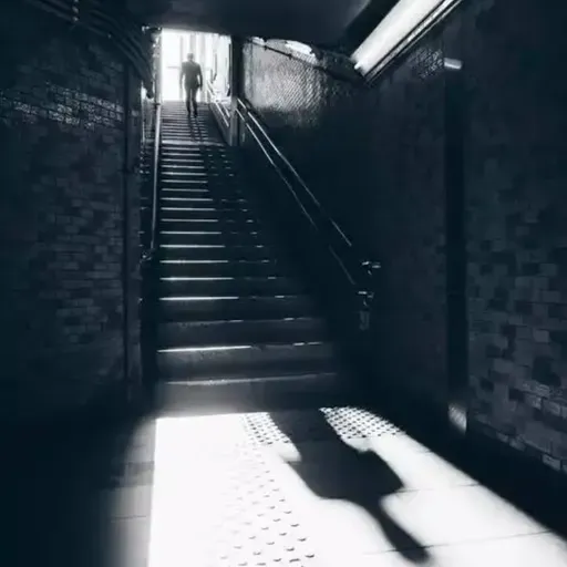 格雷.拉威西：第十三个轮到谁