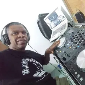 RÁDIO RDJ AZUL TOCANDO SÓ AS MELHORES .  RICARDINHO DJ