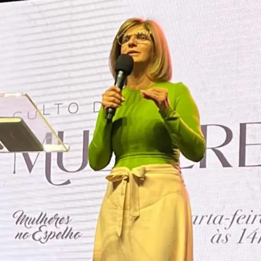 01.12.25 | "Gratidão pelo ano vivido e esperança pelo que Deus vai fazer" (Marilucia Cacheta Orlando)