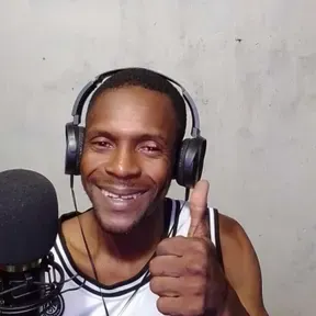 LATINA ESTEREO 1984 FM