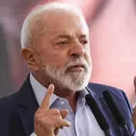 Tarifaço é tratado de modo 'pouco institucional' e 'sem transparência', diz embaixador Graça Lima