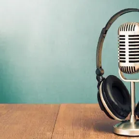 La radio Alejandro FM.