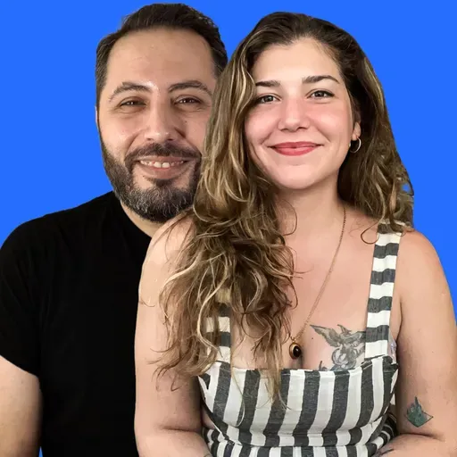 Uzaylı Emma Stone ve Mavi Yaratıklar