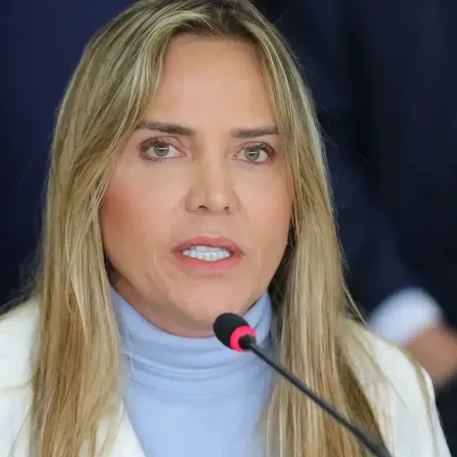 Governadora do DF determina corte de até 25% no valor dos contratos e suspende reajustes