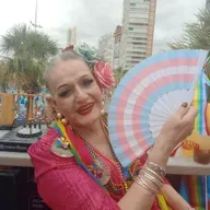 Manolita Chen, pionera en querer ser: "Mientras haya una mariquita sufriendo, no voy a dejarla sola"