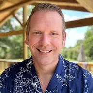 What the heck do I sell on Amazon FBA? Interview Neil Twa