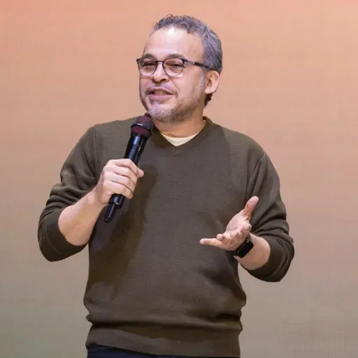 Que Ousadia! // Heston Delgado