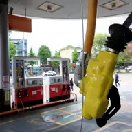 Fear of rising prices fuels 'gas pilgrims' to seek cheapest stations, fill up more