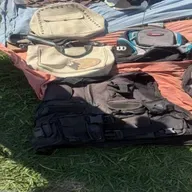 Detienen a dos personas por intentar vender un chaleco antibalas