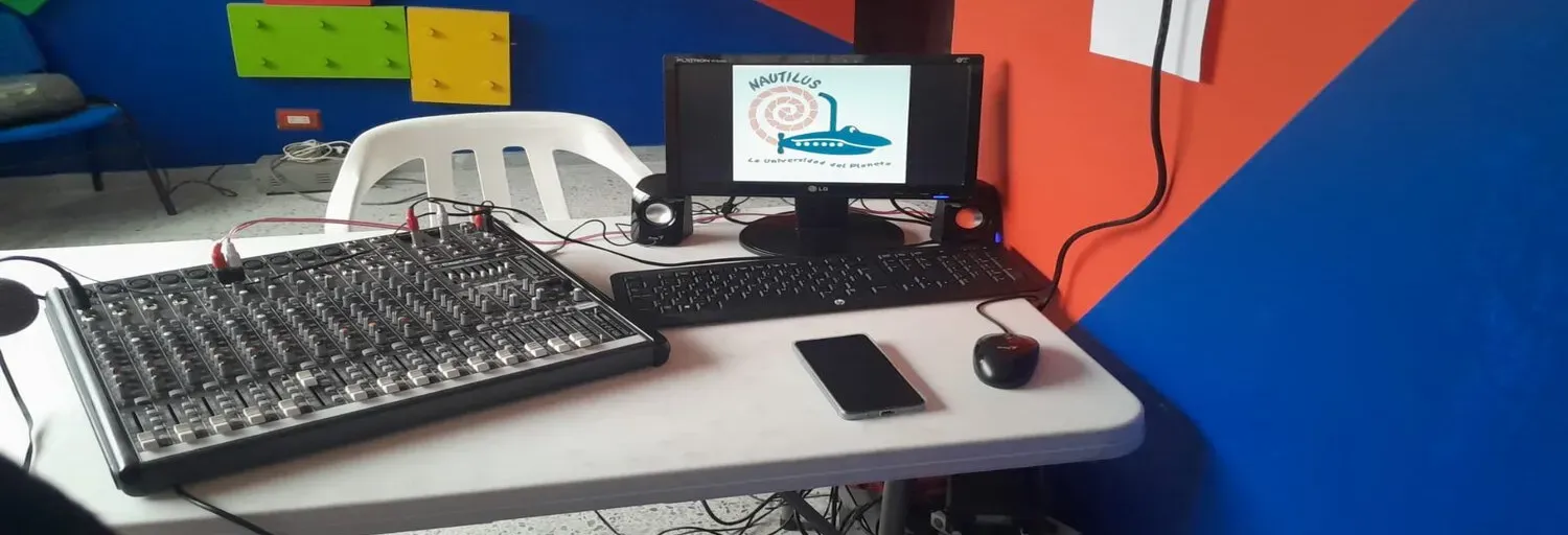 Nautilus la universidad del planeta 100.1 fm