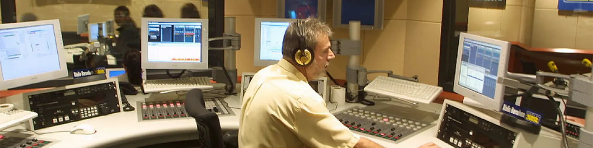 RADIO RADICAL 98,5 FM CAMPO NOVO DO PARECIS - MT